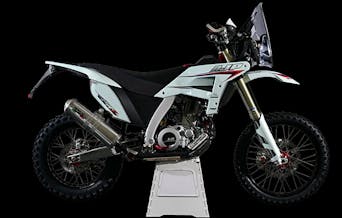 2026-Models AJP PR7-White