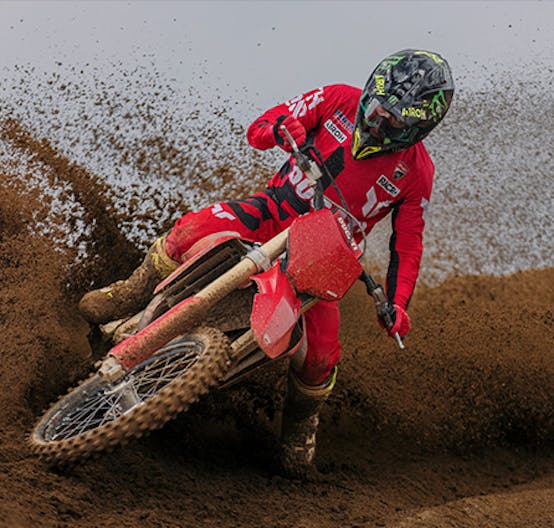 2026-Models Ducati Rollovers Desmo-450MX-Rollover