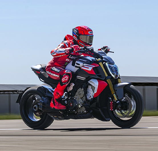 2026-Models Ducati Rollovers Diavel-V4-RS-Rollover