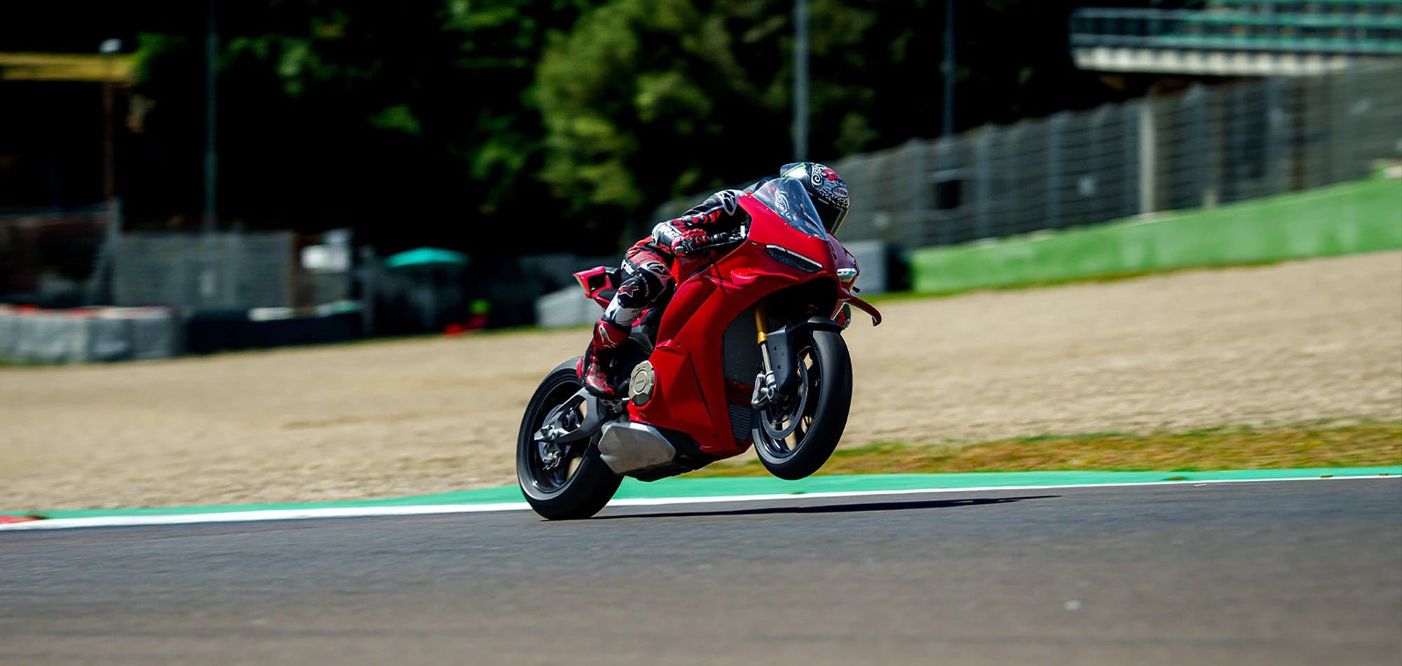 Brands-Content Ducati-brand-image-2000